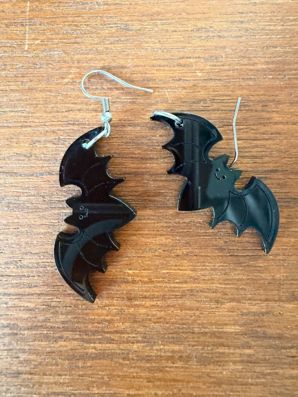RARE The Oblong Box Shop Black Bat Dangle Earrings Halloween 🦇